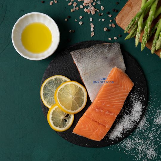 Salmon fillet 三文鱼片